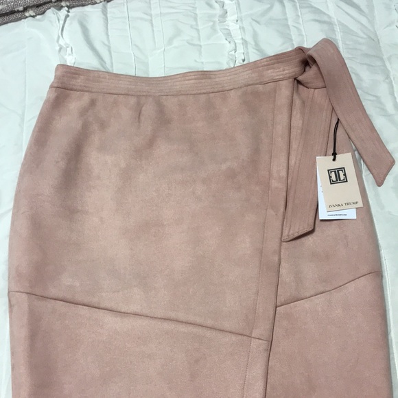 NWT - Ivanka Trump Pink Faux Suede Wrap Skirt - Size 12 (fits like 14) - Picture 2 of 9